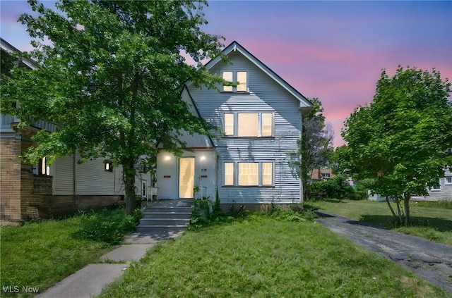 932 Helmsdale Rd, Cleveland Heights, OH 44112 - photo 1