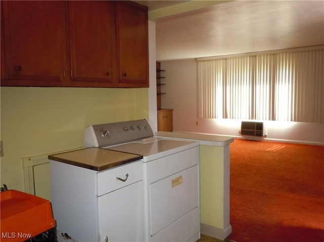 373 E 232nd St, Euclid, OH 44123 - laundry room featuring washer and dryer and light carpet