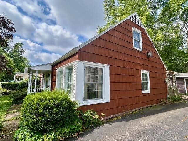 330 Inwood Blvd, Avon Lake, OH 44012 - view of property exterior