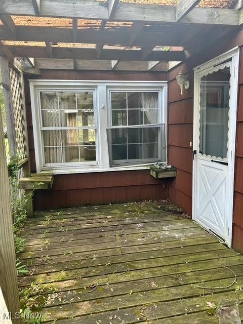 330 Inwood Blvd, Avon Lake, OH 44012 - view of deck