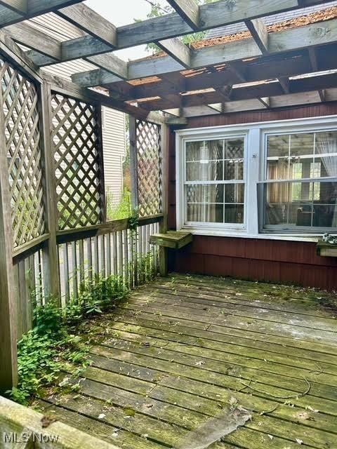 330 Inwood Blvd, Avon Lake, OH 44012 - view of wooden terrace