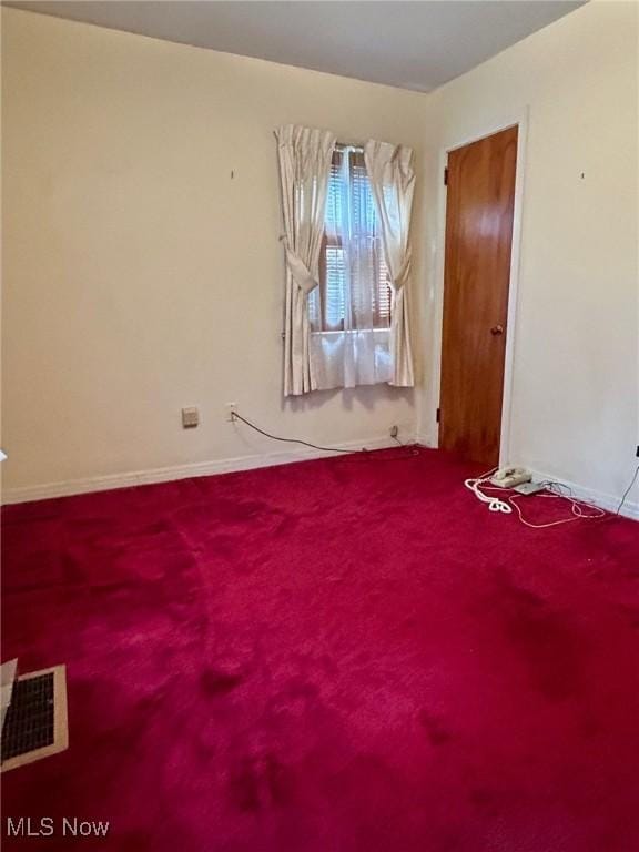 330 Inwood Blvd, Avon Lake, OH 44012 - carpeted empty room featuring baseboards