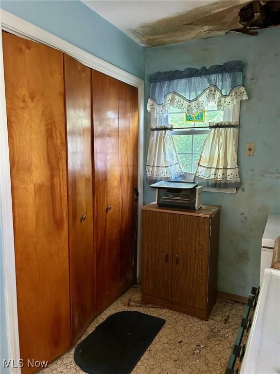 330 Inwood Blvd, Avon Lake, OH 44012 - bedroom featuring a closet