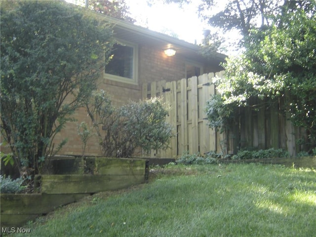 1275 NW Janet Ave, North Canton, OH 44720 - view of yard