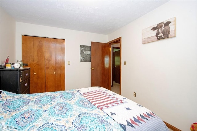 1292 Cinder Rd SE, Bergholz, OH 43908 - bedroom with a closet