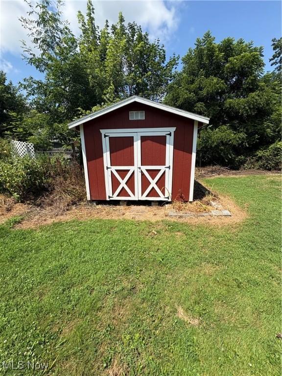 136 Rosemont Ave, Austintown, OH 44515 - photo 24