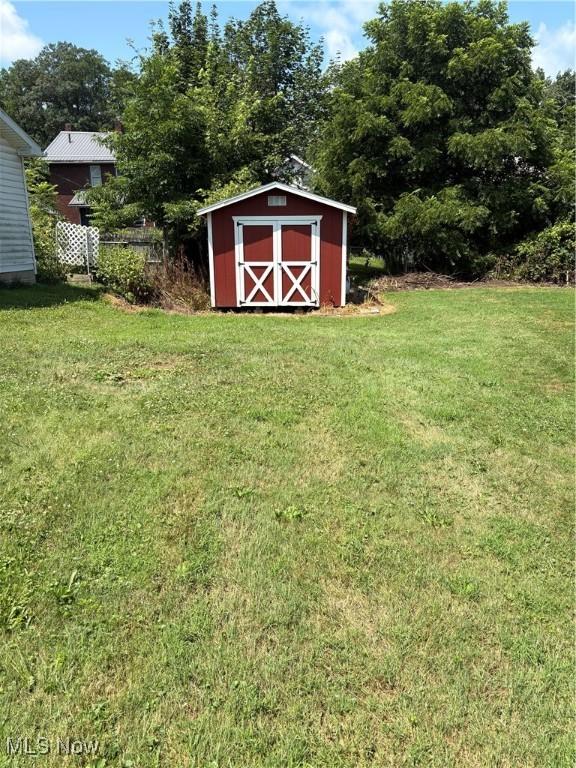 136 Rosemont Ave, Austintown, OH 44515 - photo 25