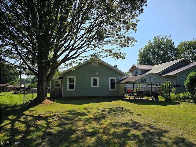 806 Columbia Ave, Williamstown, WV 26187 - photo 20
