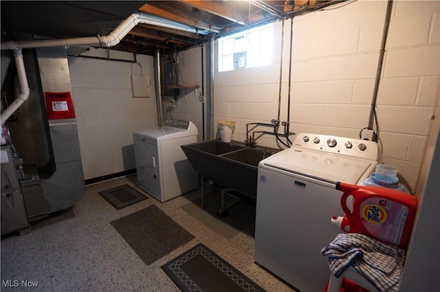1074 S Meridian Rd, Austintown, OH 44509 - laundry area featuring washer and dryer and electric panel