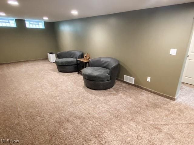 5384 Huron Rd, Lyndhurst, OH 44124 - living area featuring carpet flooring and recessed lighting