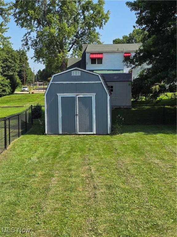 119 E 6th St, Williamstown, WV 26187 - view of shed