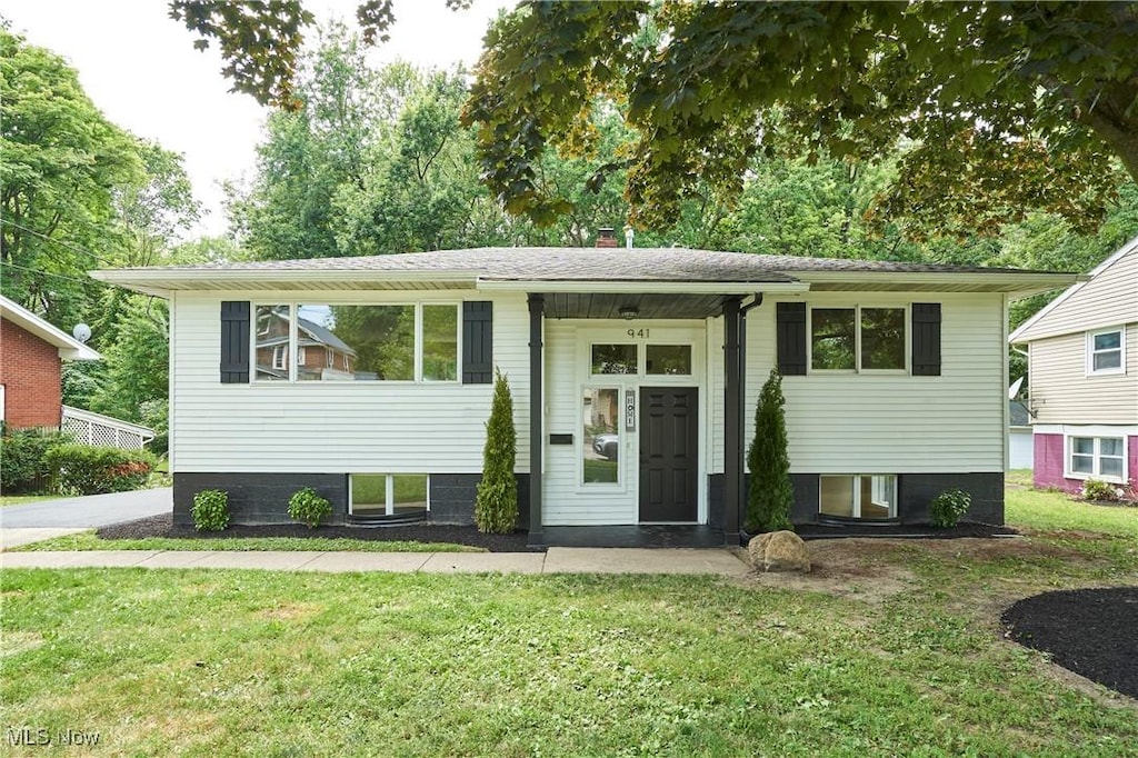941 N Ave, Painesville, OH 44077 - photo 1