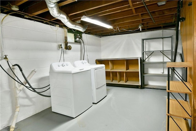 131 Euclid Blvd, Youngstown, OH 44505 - unfinished below grade area featuring independent washer and dryer