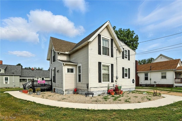 1247 W Erie Ave, Lorain, OH 44052 - photo 1