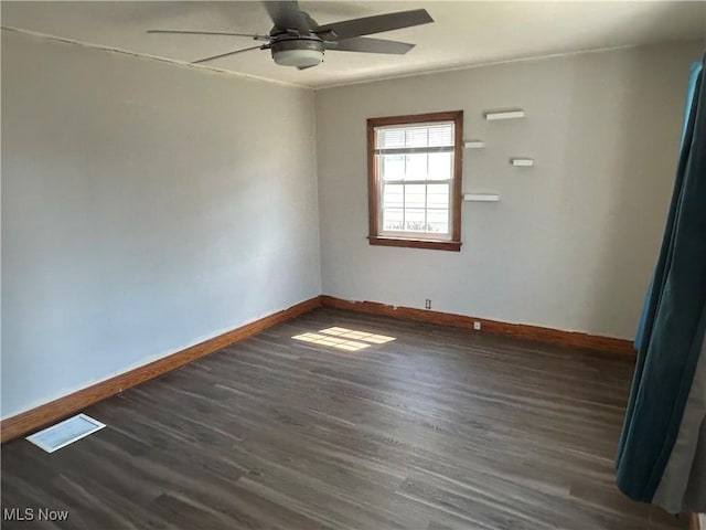 1516 Elm St, Coshocton, OH 43812 - photo 2