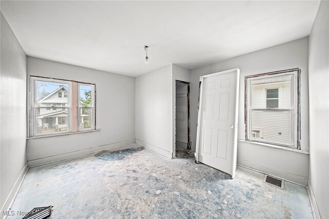 12330 Forest Grove Ave, Cleveland, OH 44108 - photo 17