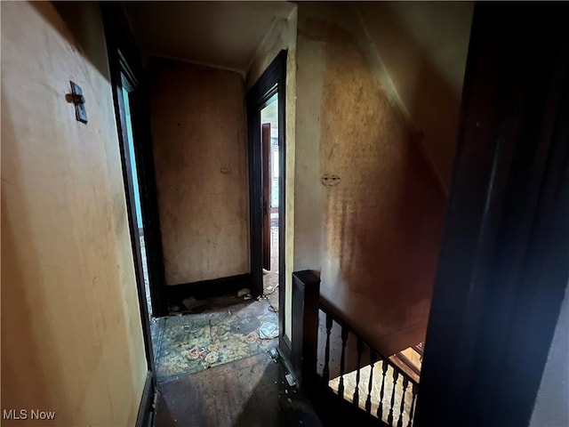 1529 Stark Ave SW, Canton, OH 44706 - hall with an upstairs landing