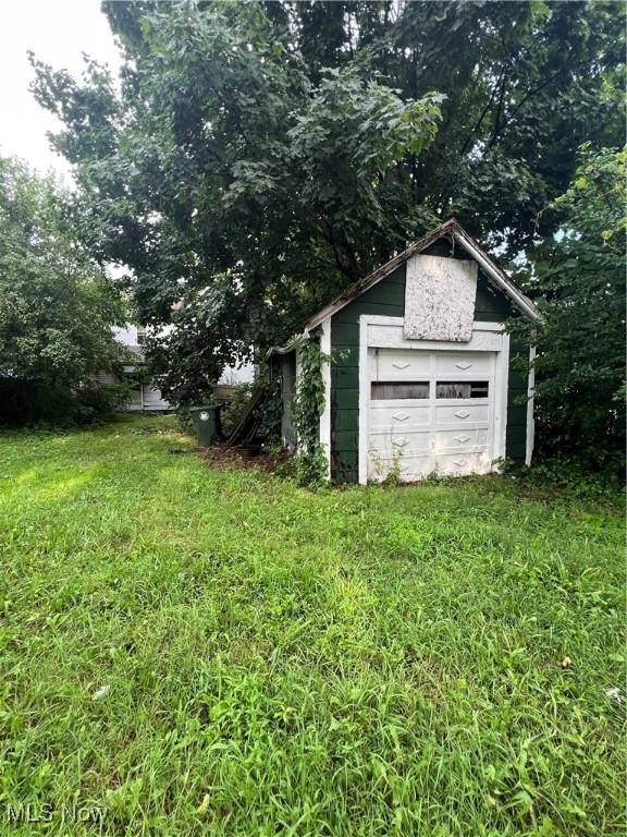 1529 Stark Ave SW, Canton, OH 44706 - view of detached garage