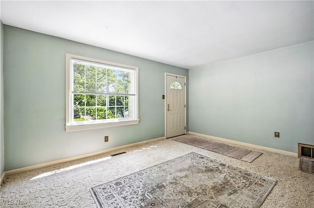 474 W 4th St, Salem, OH 44460 - foyer entrance with baseboards