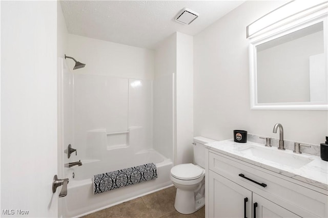 12366 Springwater Ave NW, Uniontown, OH 44685 - bathroom featuring vanity, bathing tub / shower combination, and tile patterned floors