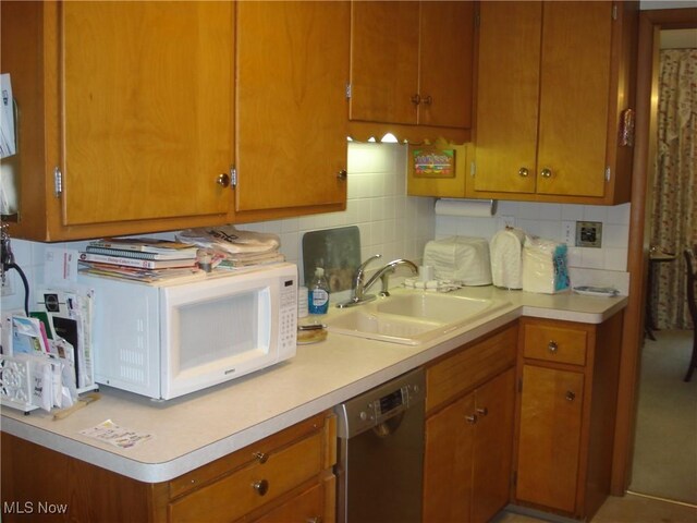 2466 N Taylor Rd, Cleveland Heights, OH 44118 - photo 9