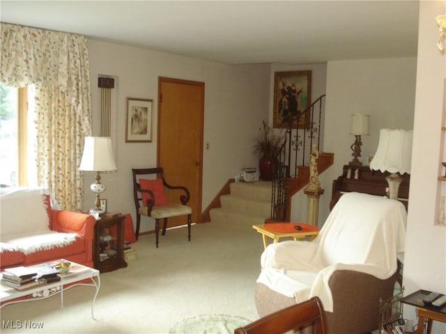 2466 N Taylor Rd, Cleveland Heights, OH 44118 - photo 5