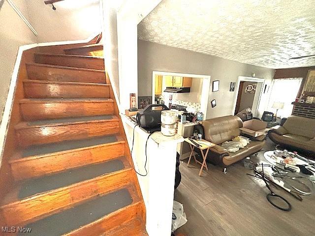 916 Whitby Rd, Cleveland Heights, OH 44112 - photo 15