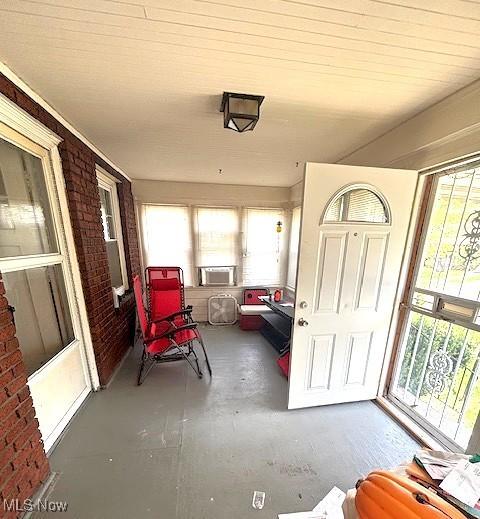 916 Whitby Rd, Cleveland Heights, OH 44112 - photo 3