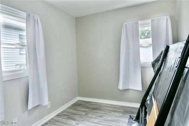 33 Mcdonald Ave, Niles, OH 44446 - unfurnished room with wood finished floors and baseboards