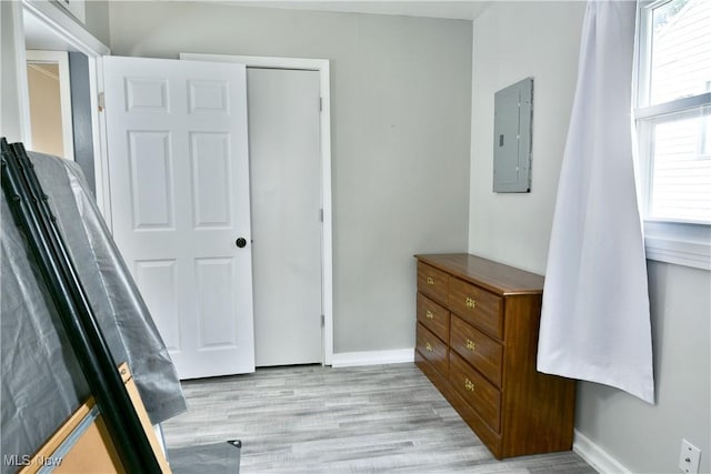 33 Mcdonald Ave, Niles, OH 44446 - bedroom with electric panel, light wood-type flooring, and a closet