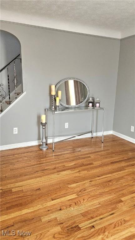25801 Zeman Ave, Euclid, OH 44132 - detailed view of a textured ceiling and wood finished floors