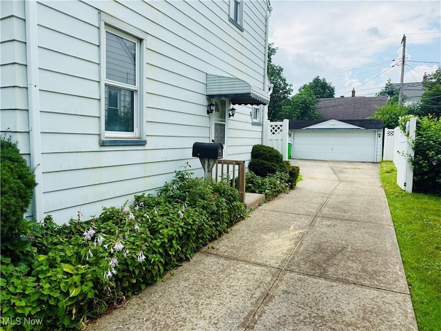 13310 Thraves Ave, Garfield Heights, OH 44125 - photo 2
