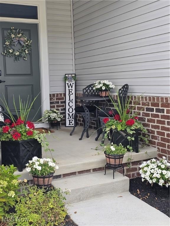 2014 Sugar Maple Dr, Kent, OH 44240 - entrance to property