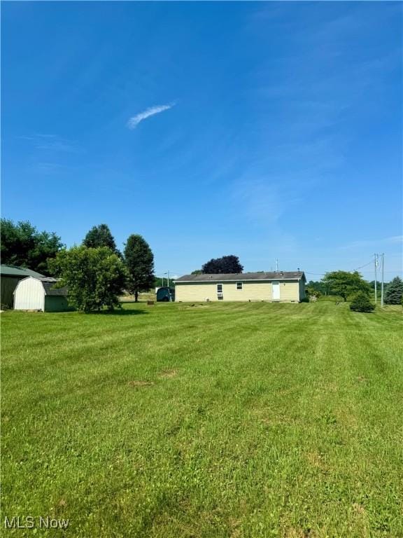 25481 Hopewell Rd, Gambier, OH 43022 - photo 2