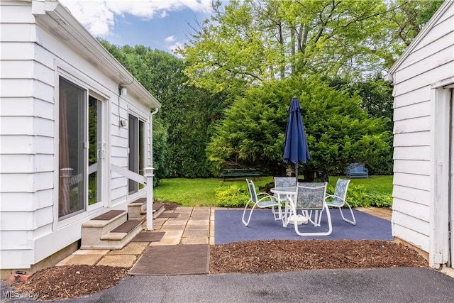 409 Yager Rd, New Franklin, OH 44216 - view of patio / terrace with entry steps