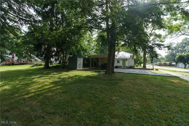 188 Stratford Ave, Wadsworth, OH 44281 - view of grassy yard with a shed