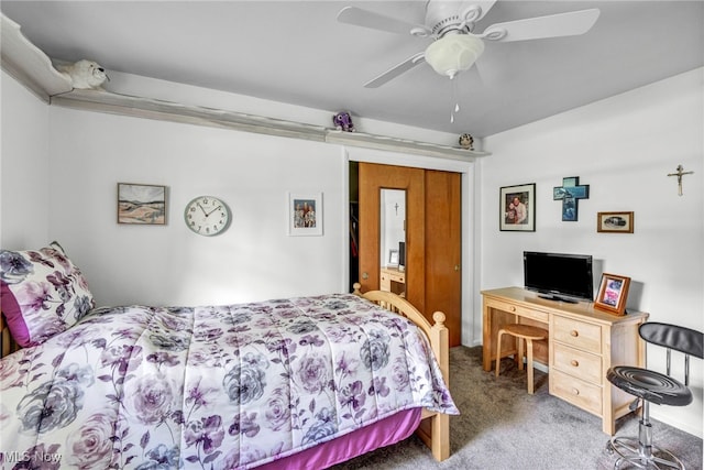 2061 Garden Ln, Hudson, OH 44236 - carpeted bedroom featuring a ceiling fan