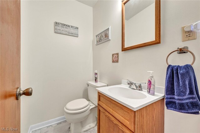 2061 Garden Ln, Hudson, OH 44236 - bathroom featuring vanity and toilet