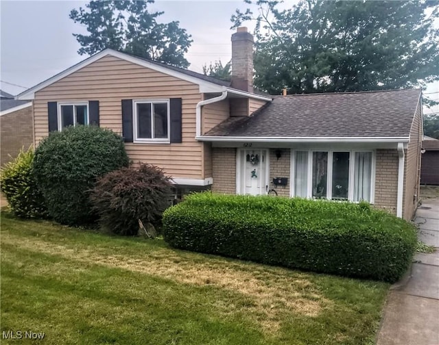6212 Elmdale Rd, Brook Park, OH 44142 - photo 1