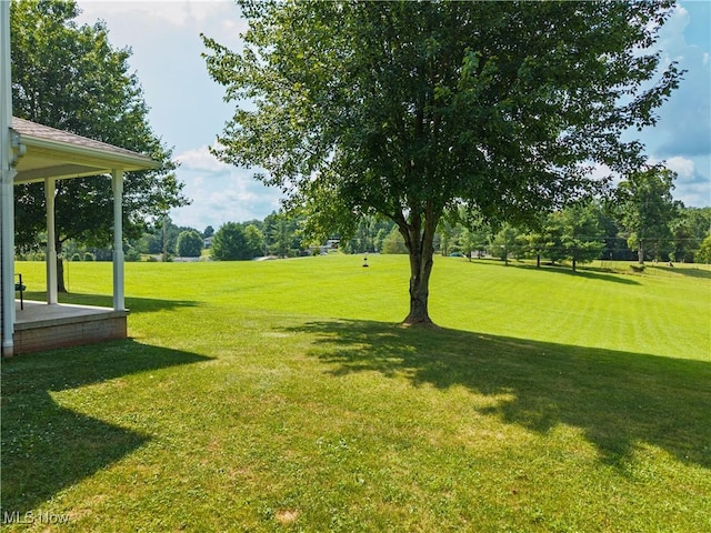 2939 Sandhill Rd, Marietta, OH 45750 - view of grassy yard