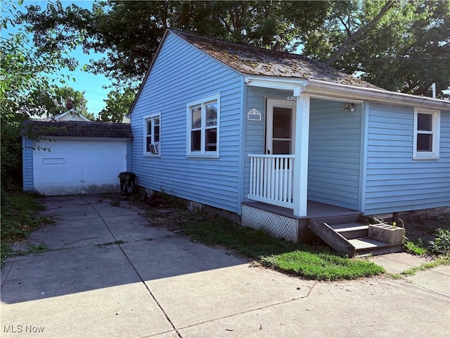 526 7th St, Fairport Harbor, OH 44077 - photo 3