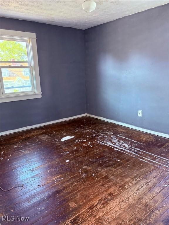 526 7th St, Fairport Harbor, OH 44077 - photo 16