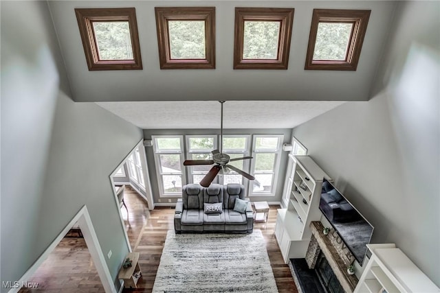 18367 Cranberry Ridge Ln, Chagrin Falls, OH 44023 - living area featuring wood finished floors and a ceiling fan