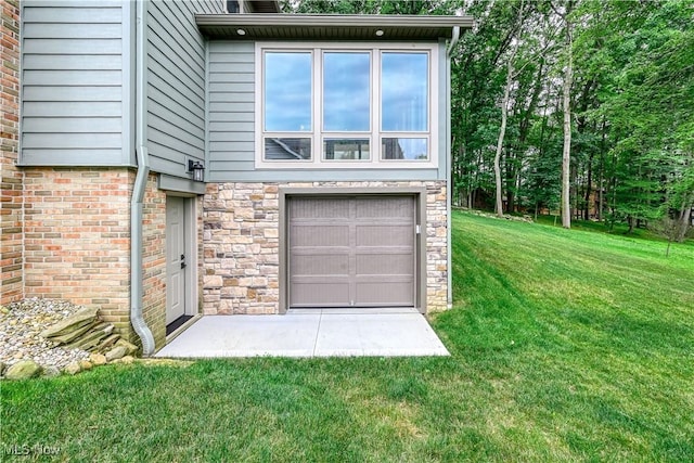 5835 Garth Cir NW, Canton, OH 44718 - view of garage