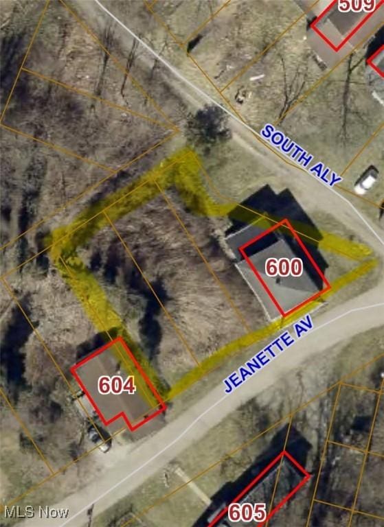 600 Jeanette Ave, Martins Ferry, OH 43935 - aerial overview of property's location featuring property parcel outlined