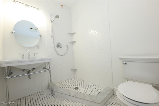 12 Lotus Ave, Chester, WV 26034 - full bath featuring toilet and tiled shower
