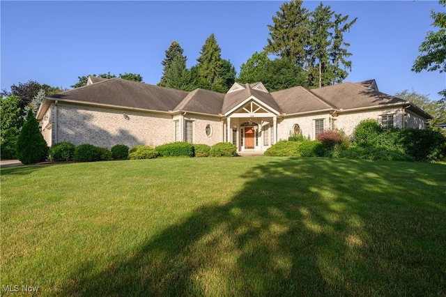 1110 Mansion Dr, Barberton, OH 44203 - view of front of home featuring a front lawn