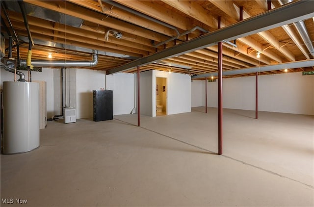 1110 Mansion Dr, Barberton, OH 44203 - finished below grade area with water heater