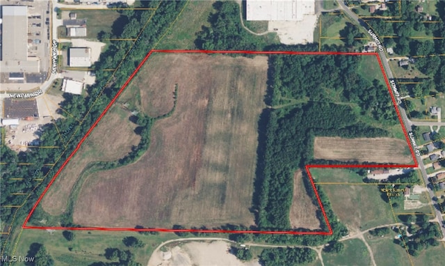 4044 Summit Rd, Barberton, OH 44203