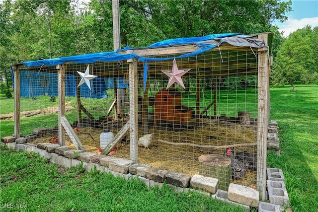 3043 E Wallings Rd, Broadview Heights, OH 44147 - view of poultry coop featuring a yard